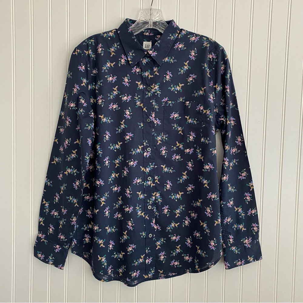 GAP navy/floral button-down shirt SIZE SMALL